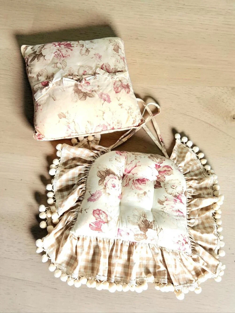 Vintage Shabby Chic Cottage Chair Cushions By Country Curtains Rose Gingham Pom